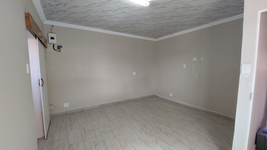 5 Bedroom Property for Sale in Ravensmead Western Cape